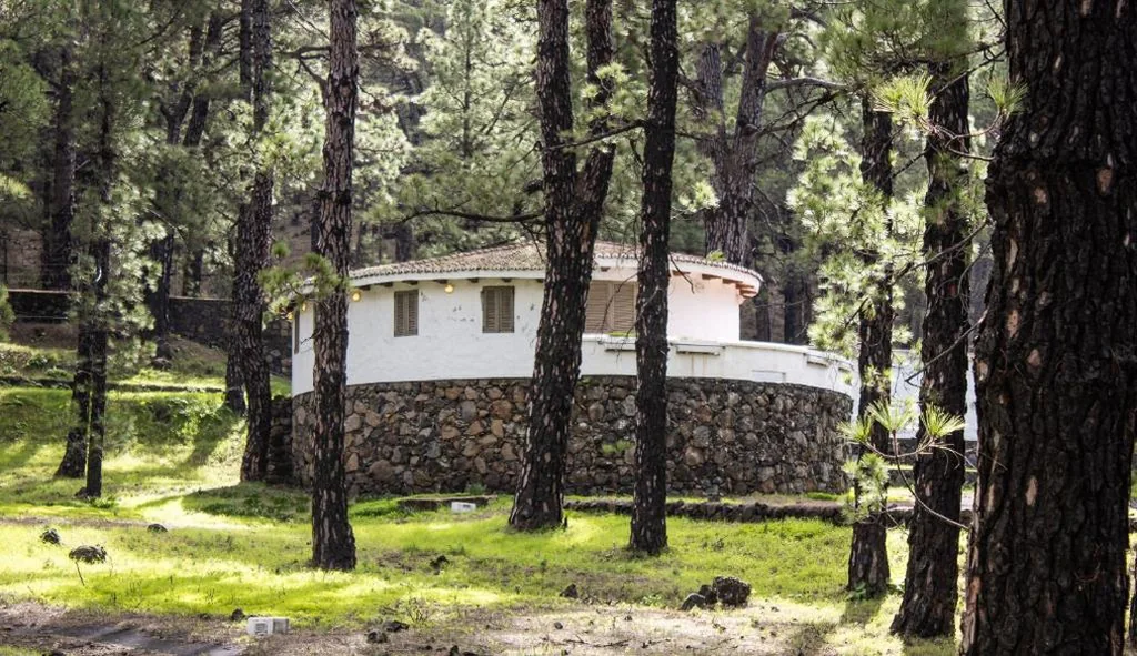 Haus mit 3 Schlafzimmern — Finca La Redonda Secluded Forest House with Fireplace