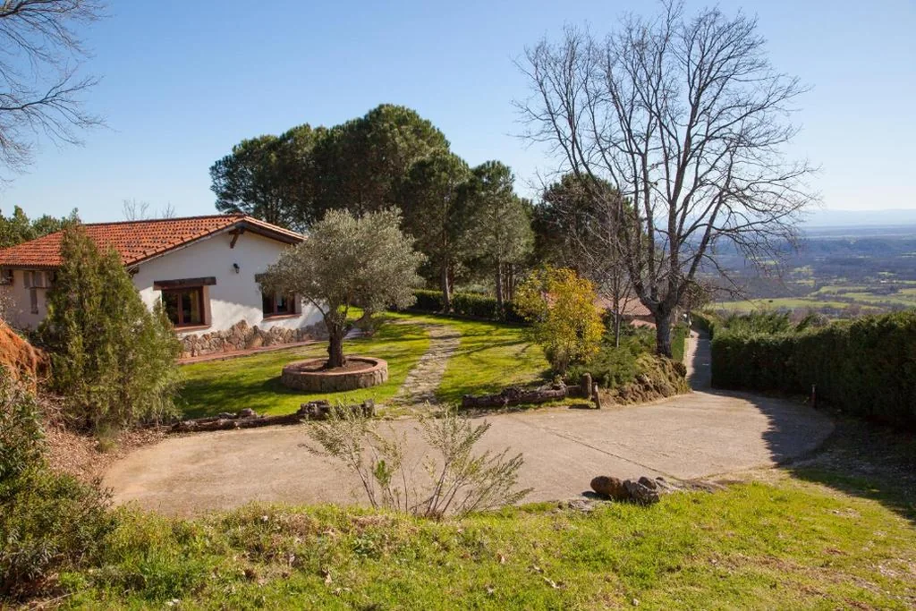 Appartement met uitzicht op de bergen — Finca La Sayuela