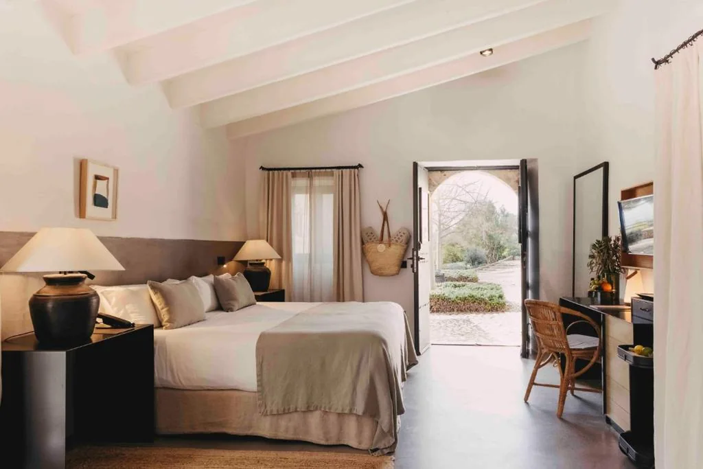 Deluxe Room with Extra-Large Bed — Finca Serena Mallorca, Small Luxury Hotels