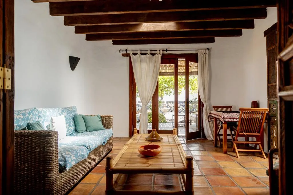 1 Bedroom villa with terrace — Finca Tomaren