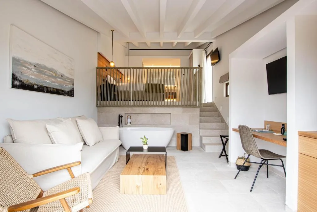 Junior Deluxe Suite — Fincahotel Treurer - Olive Grove & Grand House - Adults Only