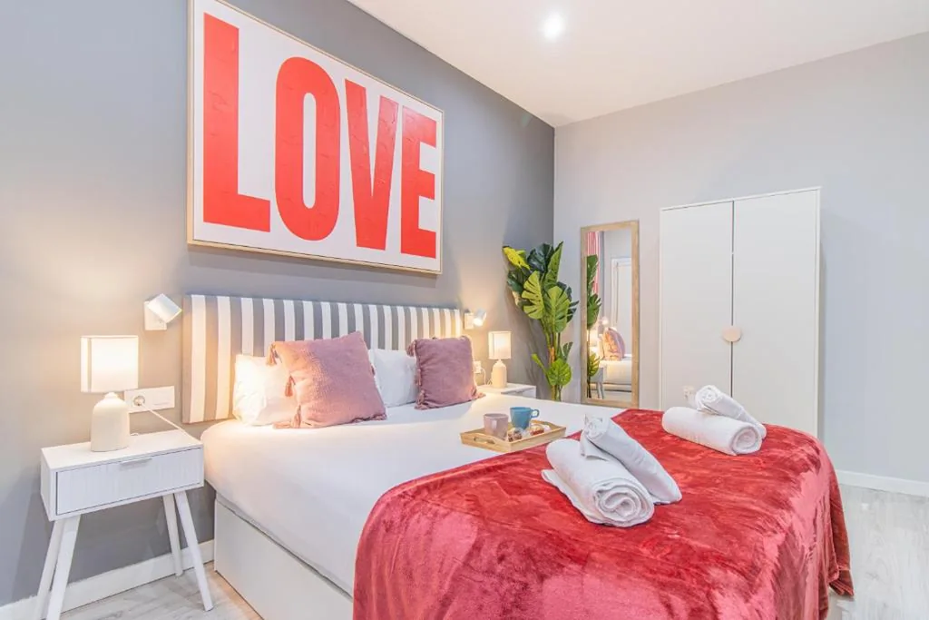 Camera matrimoniale — Fira Rooms Barcelona Hospitalet