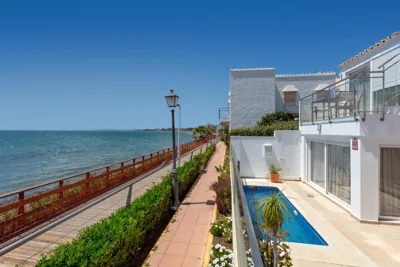 First Row Beach Villa — foto 8
