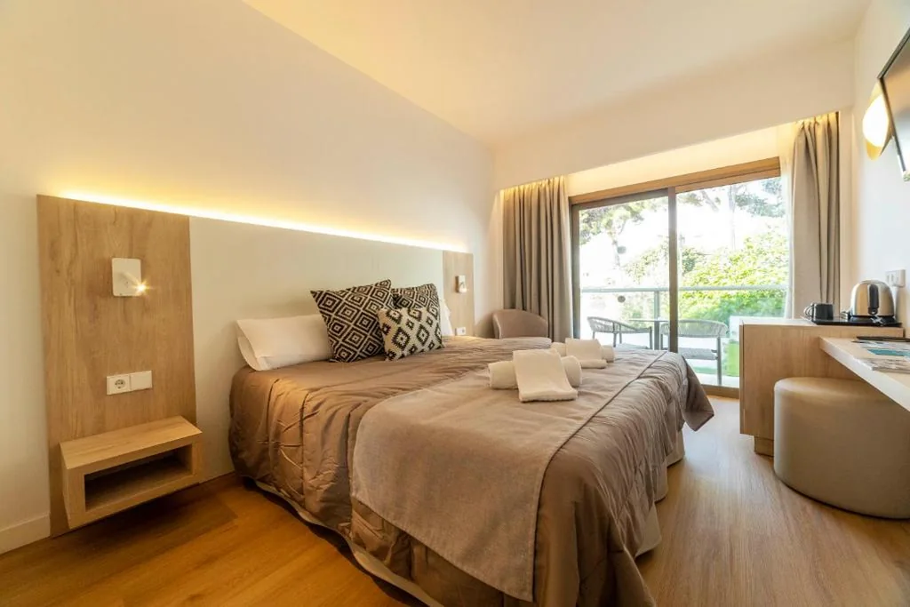 Quarto Duplo com Varanda - 1 ou 2 camas — Flacalco Hotel & Apartments