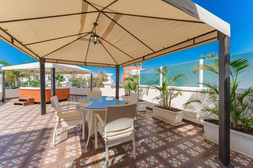 Suite Superior com jacuzzi — Flamingo Suites Boutique Hotel