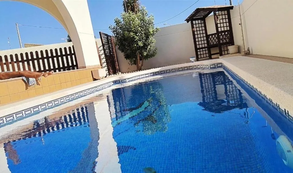 Moradia com piscina privada — Flamingo Vila Alicante