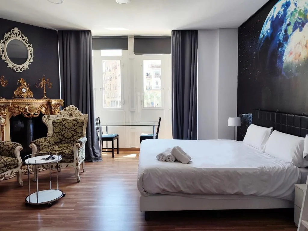 Extragroßes Bett und Stadtblick — Flats Friends Plaza de la Reina