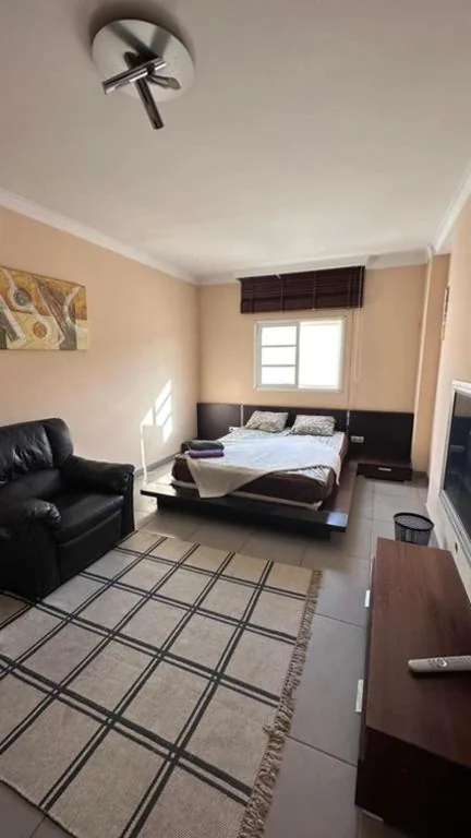 "Flora B&B "- Rooms in Privat Home Habitaciones en una casa privada