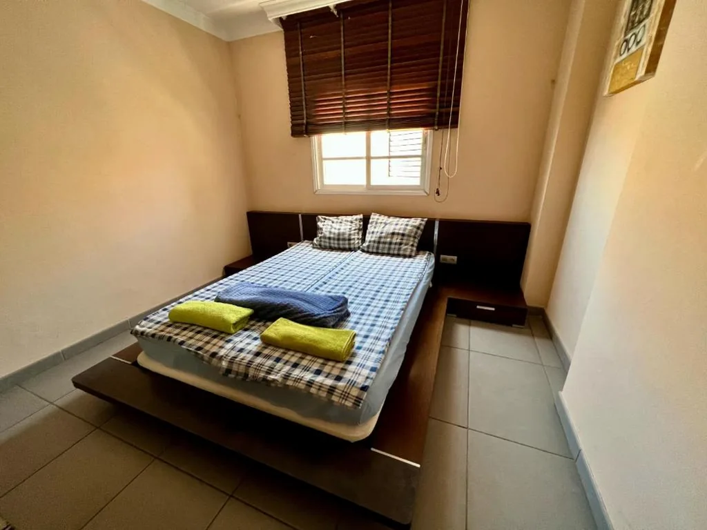 Deluxe tweepersoonskamer — "Flora B&B "- Rooms in Privat Home Habitaciones en una casa privada