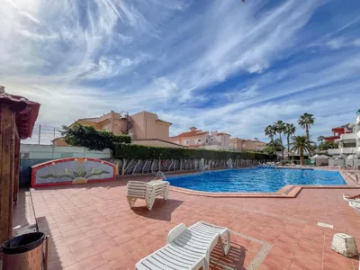 Floral Home - Large Private Terrace with Pool — foto 10