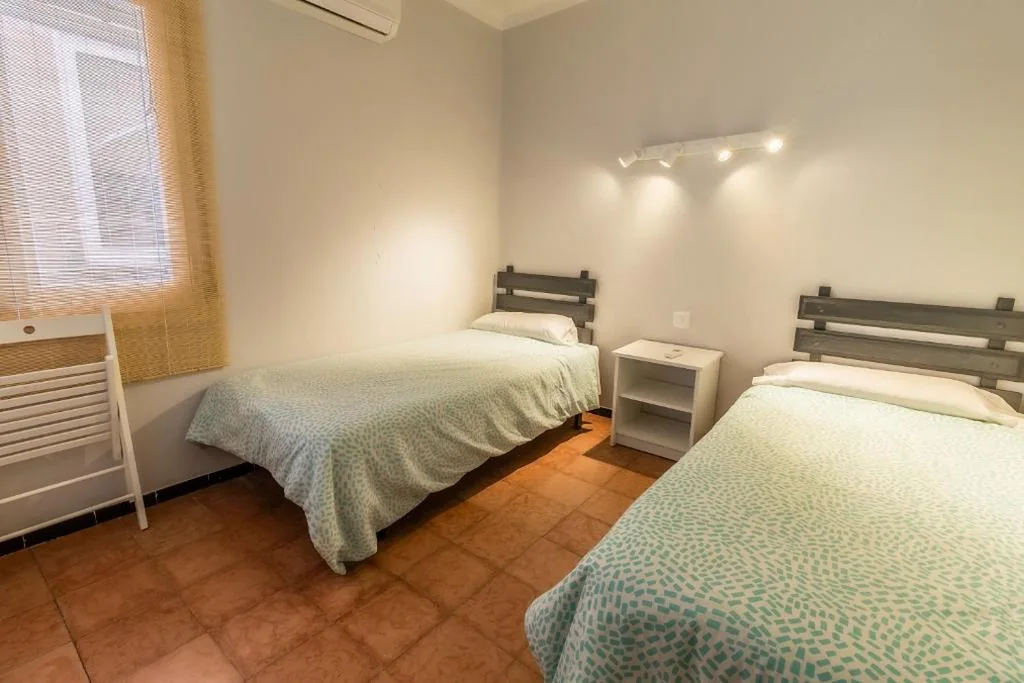 Doppelzimmer mit Gemeinschaftsbad – 2 Betten — Fonda Can Dalfo
