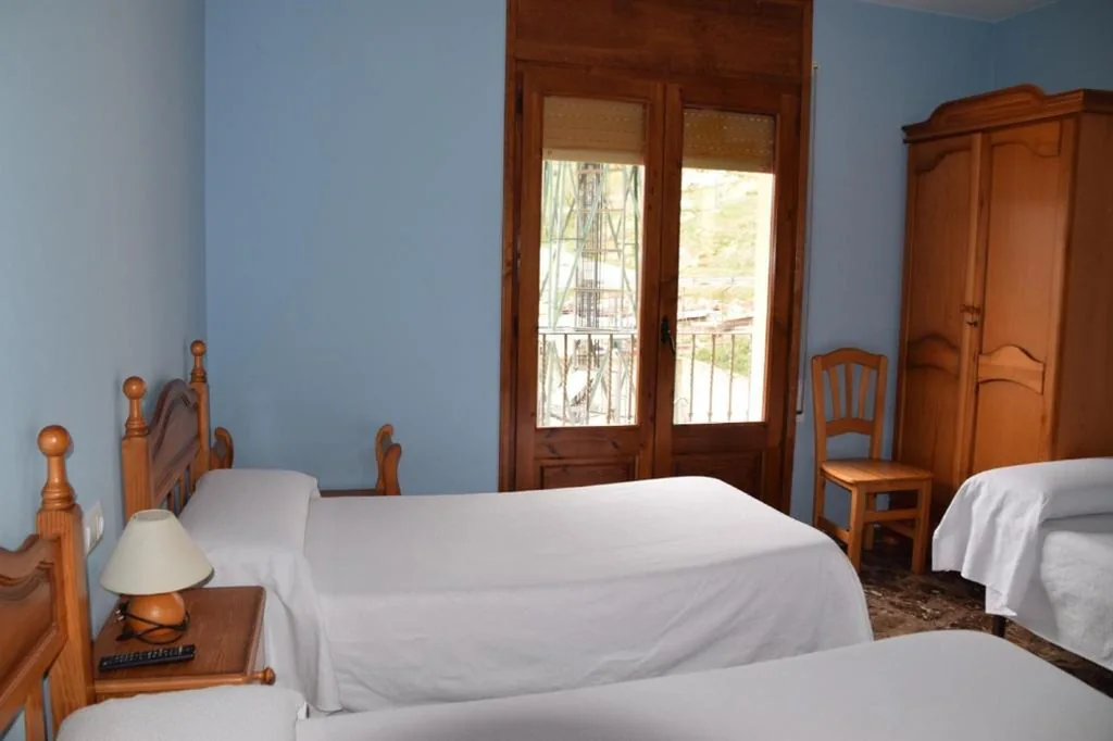 Dreibettzimmer mit Dusche — Fonda Josefina