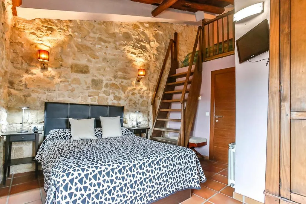 Habitación Doble con vistas a la montaña — Fonda La Grancha