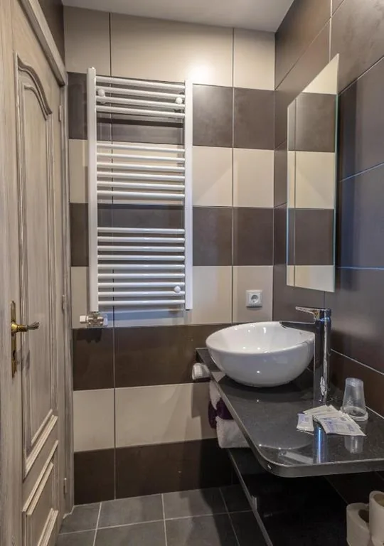 Habitación Doble pequeña sin balcón — Fonda Matía