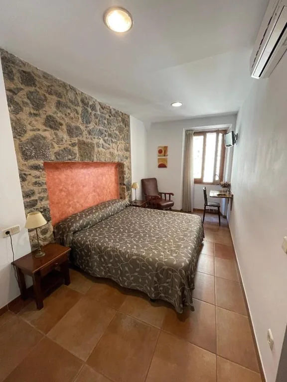 Fonda Mitjà