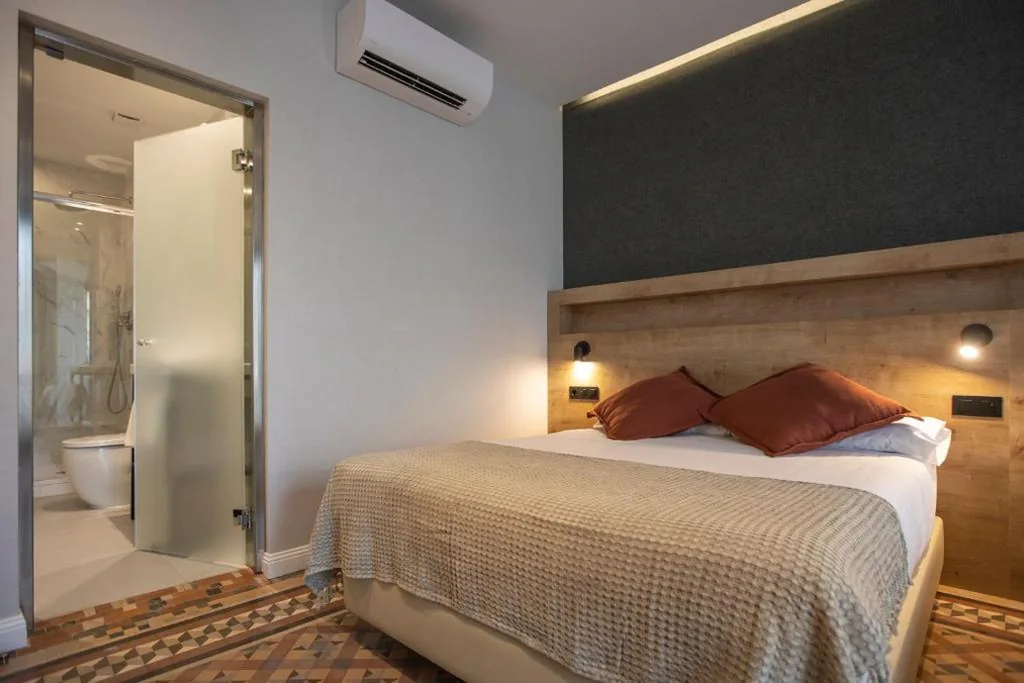 Chambre double – 1 ou 2 lits — Fontanella By BCN URBAN Rooms