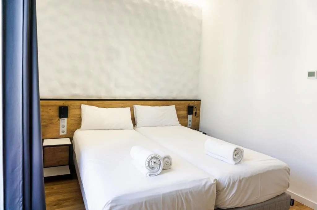 Quarto Duplo Standard com vista para a cidade - 2 camas — Fontanella Green House