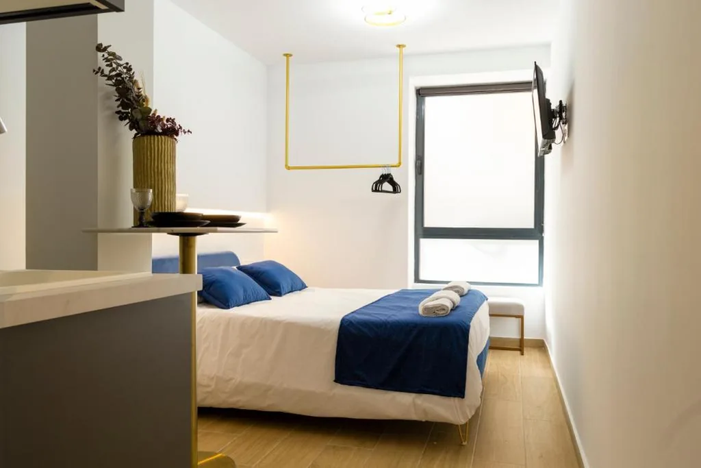 Tweepersoonskamer met eigen badkamer — Forata lofts