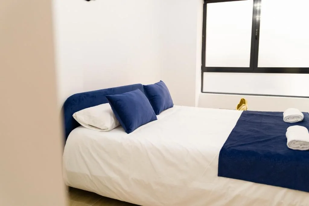 Tweepersoonskamer met eigen badkamer — Forata lofts