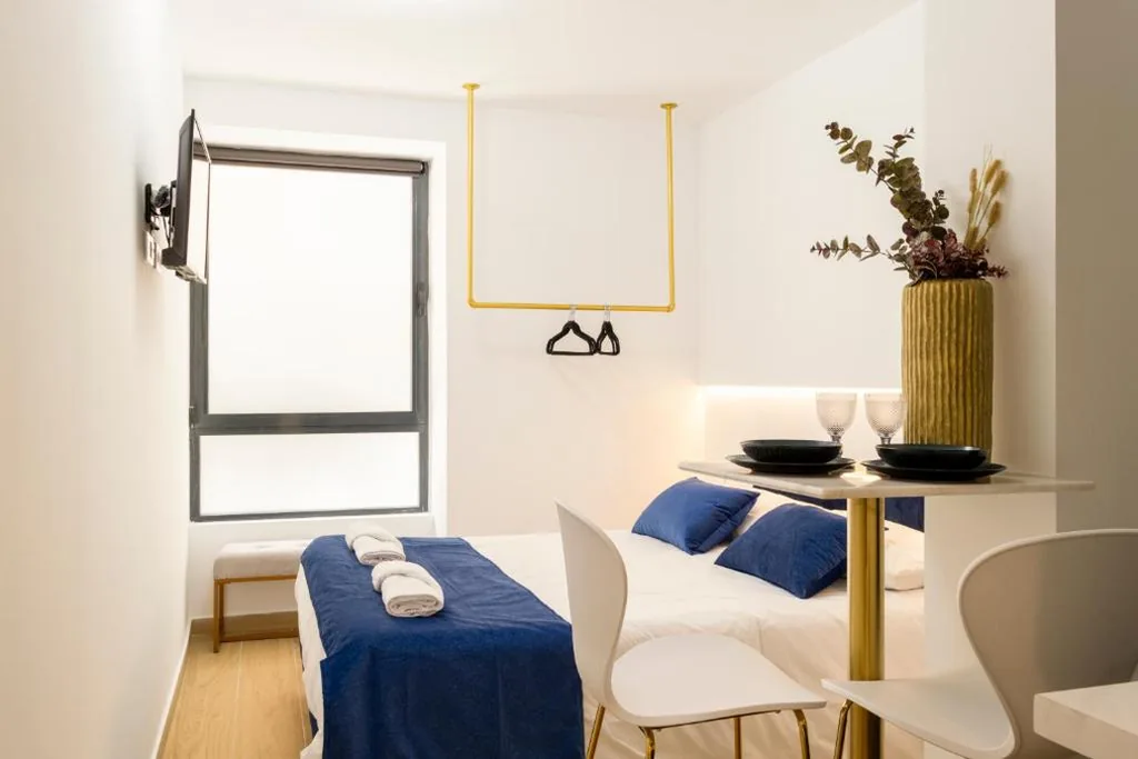 Tweepersoonskamer met eigen badkamer — Forata lofts