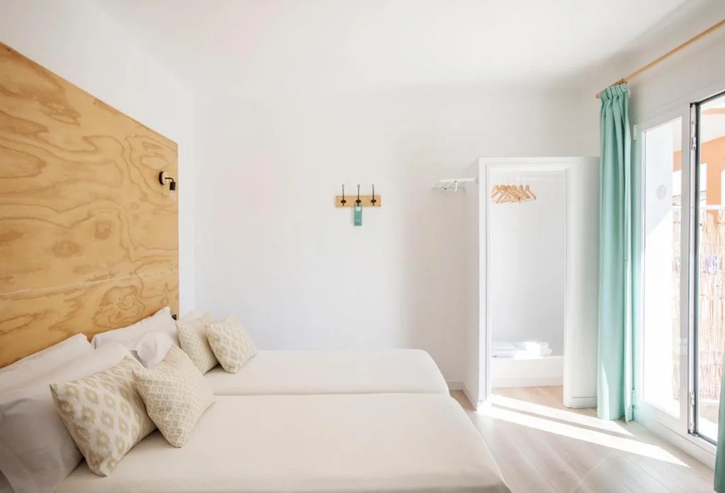 Habitación Doble con terraza — Forenna Hostel