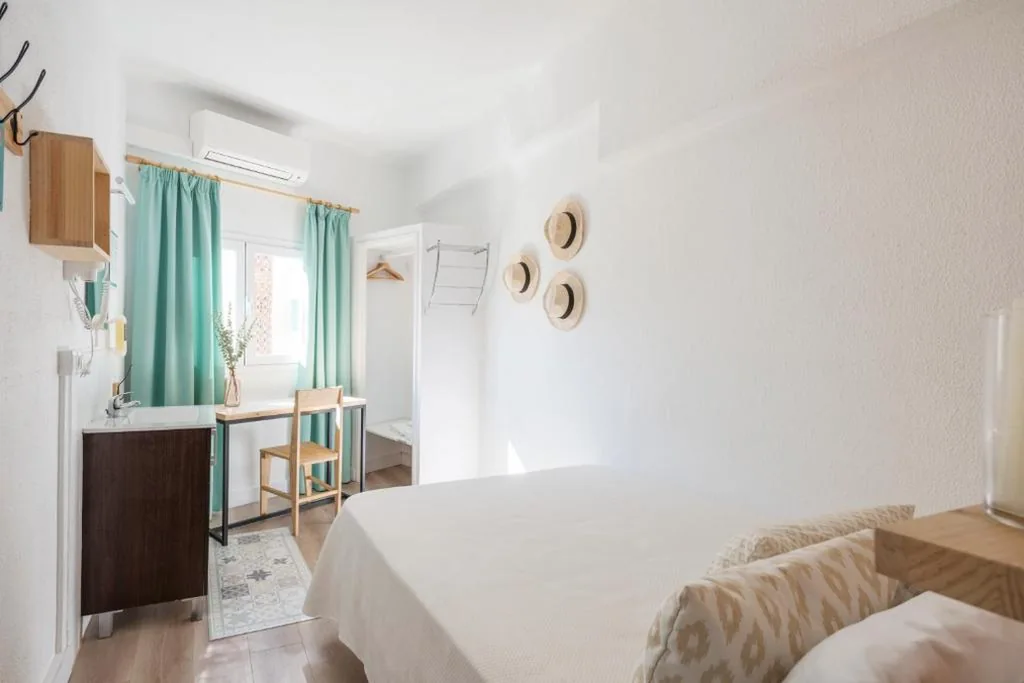 Habitación Doble Económica — Forenna Hostel