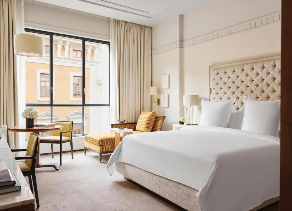 Camera Deluxe Sevilla con letto extra large e vista — Four Seasons Hotel Madrid