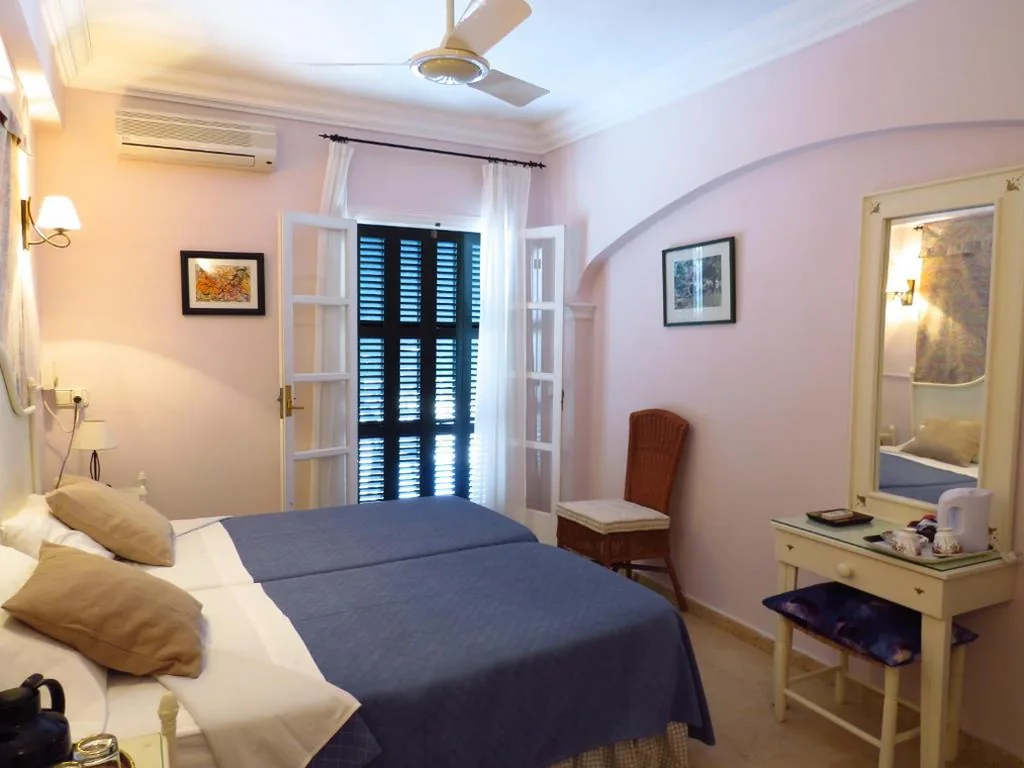 Tweepersoonskamer met uitzicht op zee en 1 of 2 bedden — Fowlers Hotel