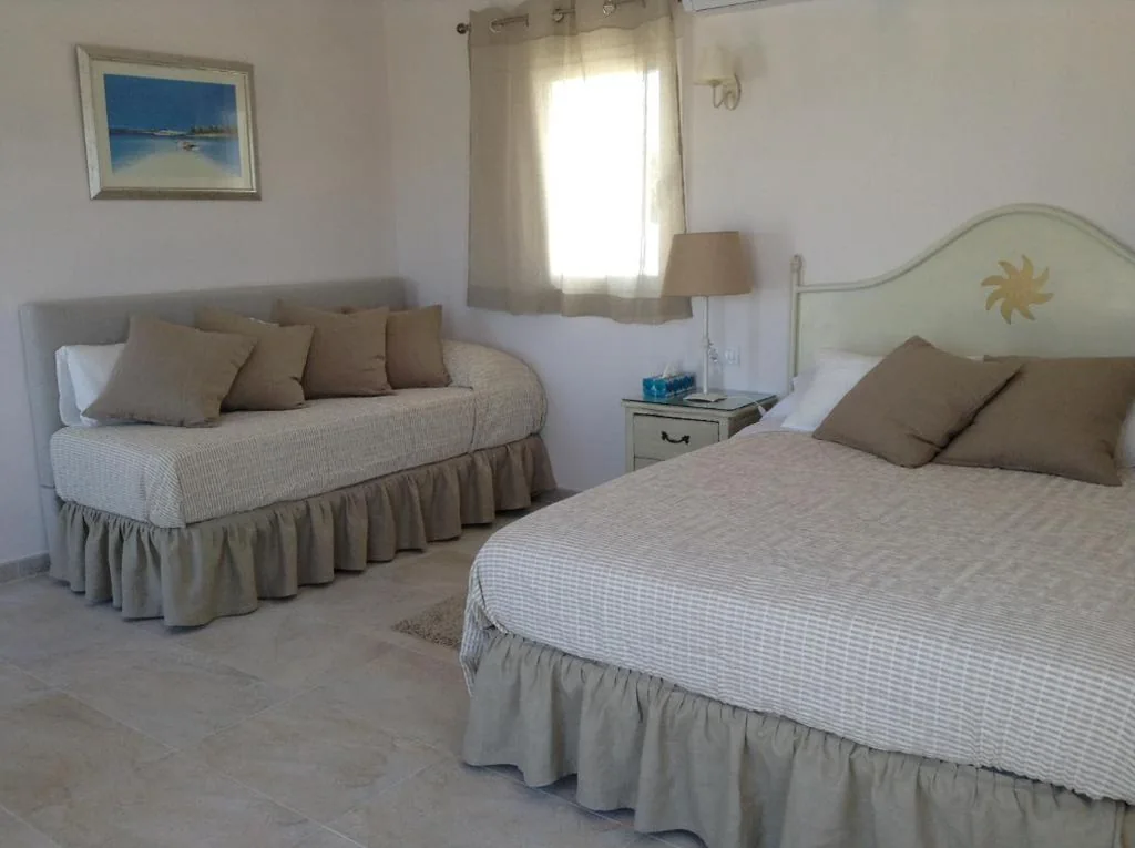 Deluxe tweepersoonskamer met balkon en uitzicht op zee — Fowlers Hotel