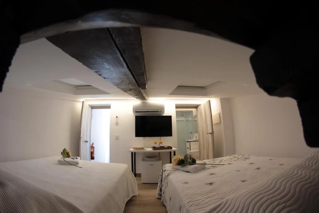 Camera quadrupla duplex — FP HOTELs