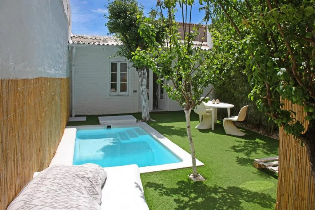 Villa mit privatem Pool — Fridays Flats Villa Alba