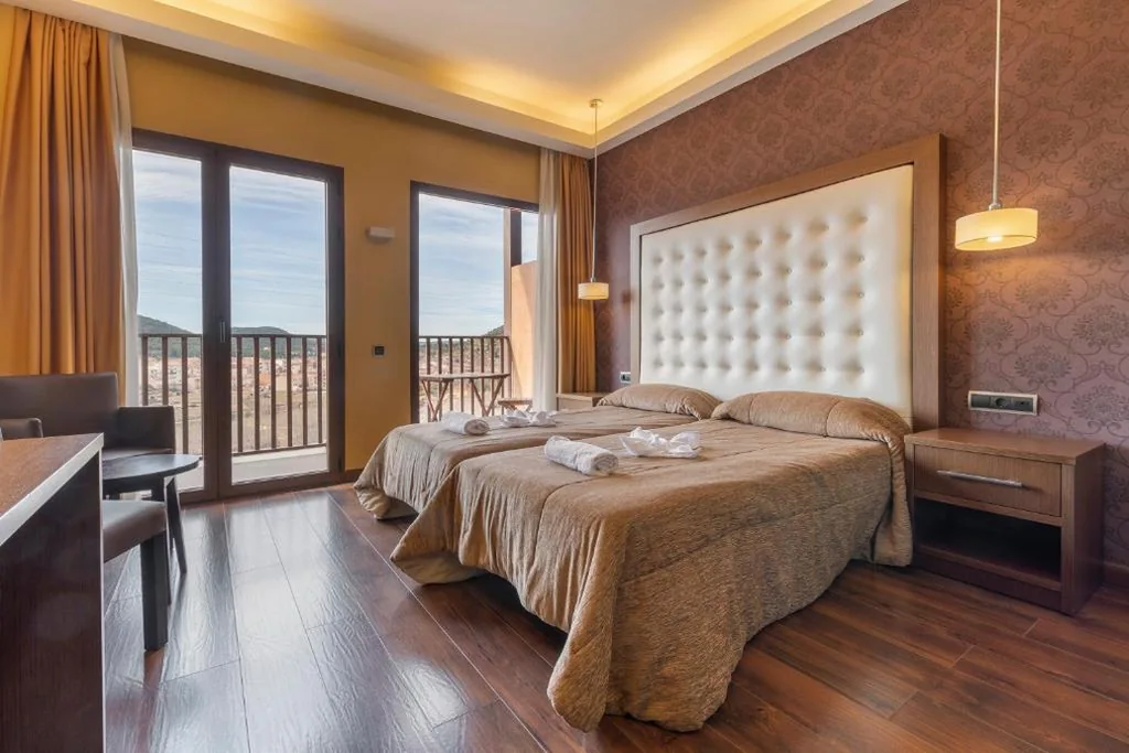 Doppelzimmer mit 2 Betten — Fuente del Miro