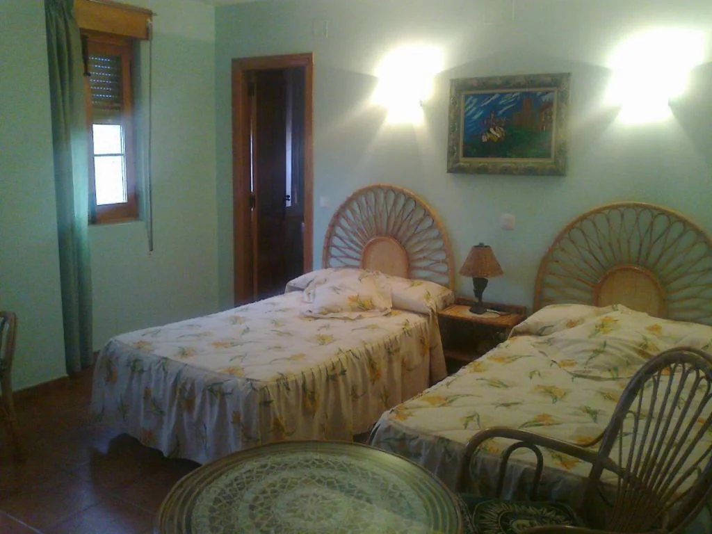 Habitación Triple con vistas al jardín — Fuerte de San Mauricio