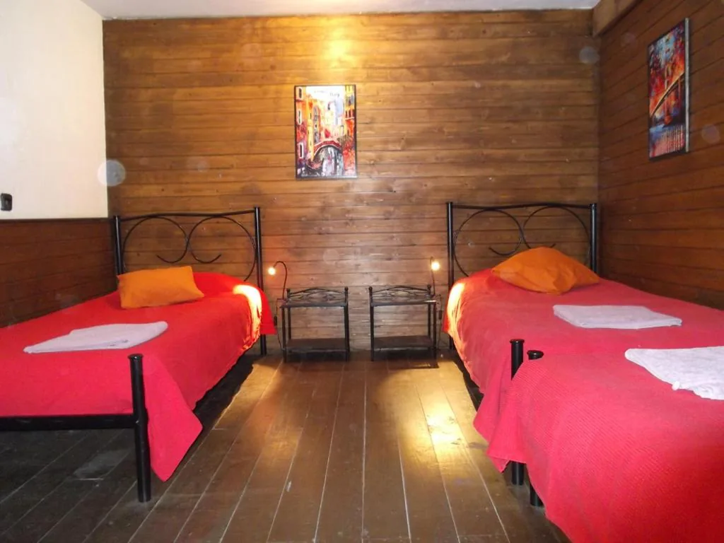 Cama en habitación compartida masculina de 4 camas — Fundalucia Guesthouse