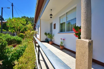GALIHOST - Casa con jardín en Vilanova de Arousa — 写真 6
