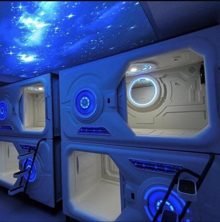 gao hostel capsules