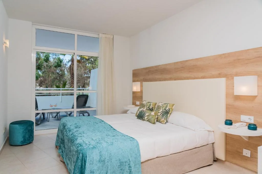 Suite con vistas al campo de golf — Gara Suites Golf & Spa