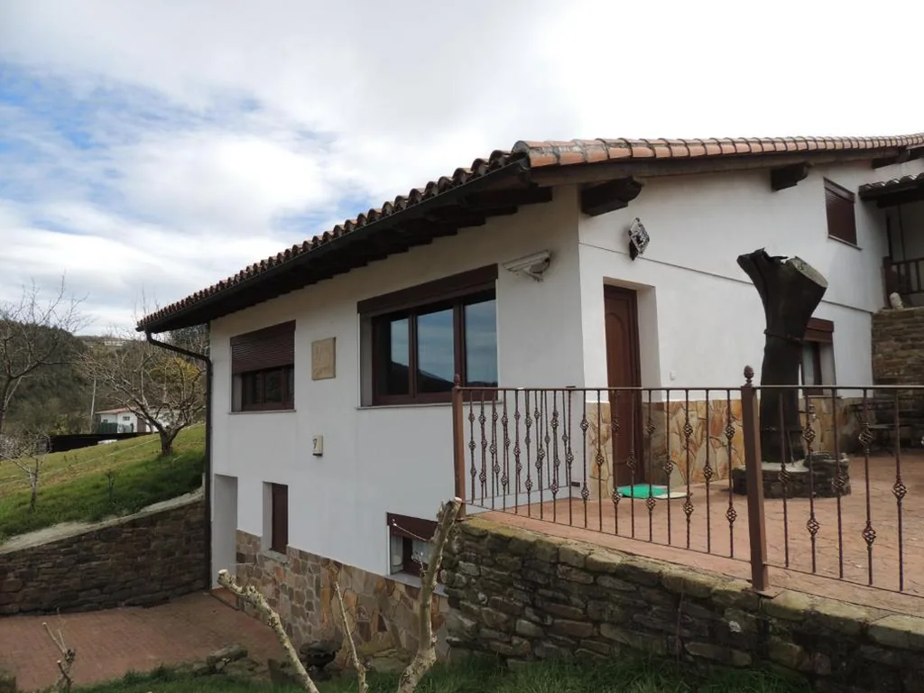 Casa independente de 3 quartos com banheira de hidromassagem — Garai Etxea, casa adosada en la montaña