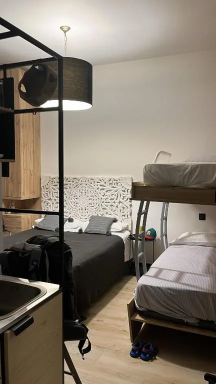 Habitación Deluxe - 1 cama grande — GARDEN HOUSE Madrid