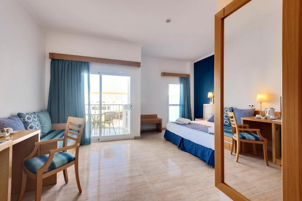 Chambre supérieure avec vue sur la mer (3 adultes) — Garden Playanatural - Adults Only