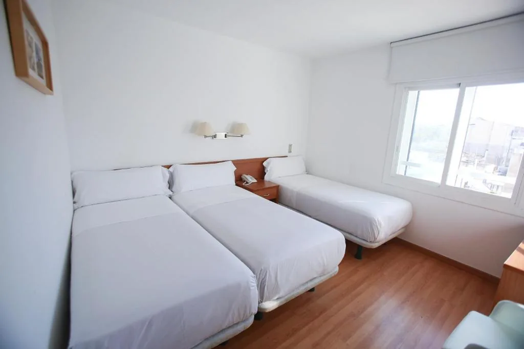 Habitación Triple Superior — Gatell Hotel