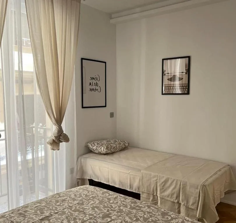 Gato street, Private rooms