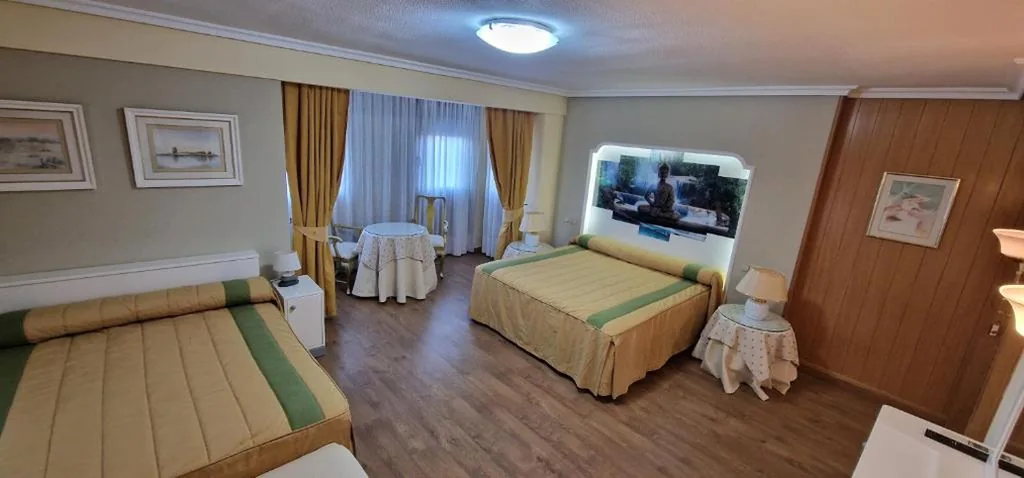 Chambre Familiale — Gavilanes 2 TOLEDO