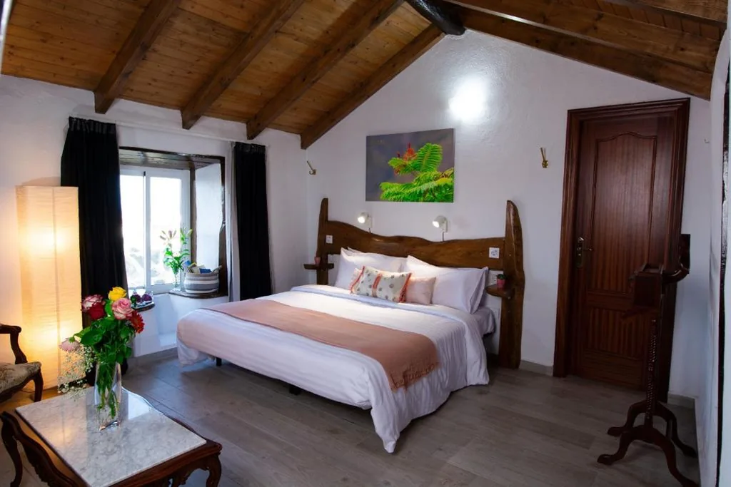 Habitación Doble con cama supletoria — Geko Hotels
