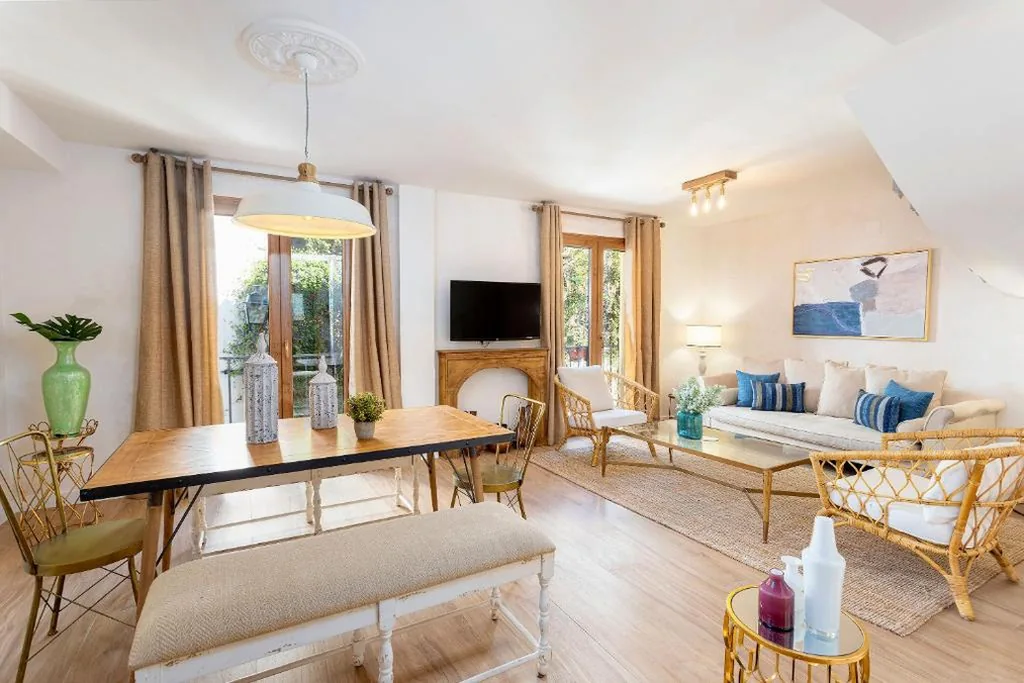 テラス付き4ベッドルームの家 — Genteel Home Alhacaba