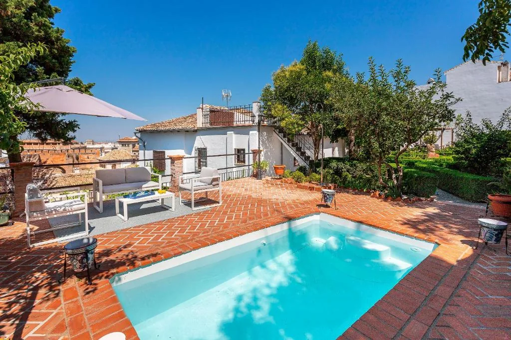 Casa com 4 quartos e terraço — Genteel Home Carmen del Ciprés