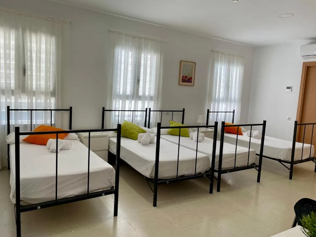 Quadruple Room — Geysotur TORROX PLAYA Centro de Ocio y Tiempo Libre