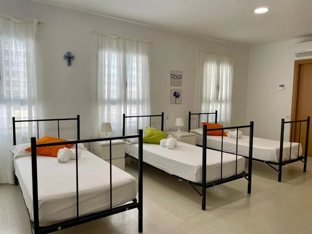 Quadruple Room — Geysotur TORROX PLAYA Centro de Ocio y Tiempo Libre