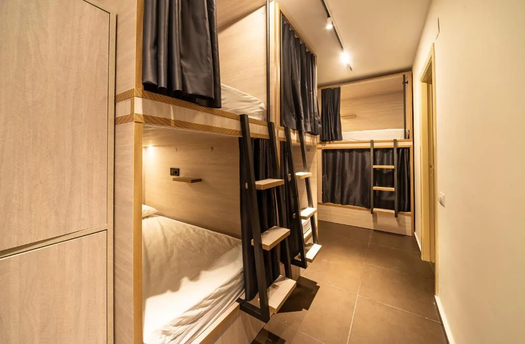 Stapelbed in gedeelde slaapzaal - alleen voor vrouwen — GG Hostel