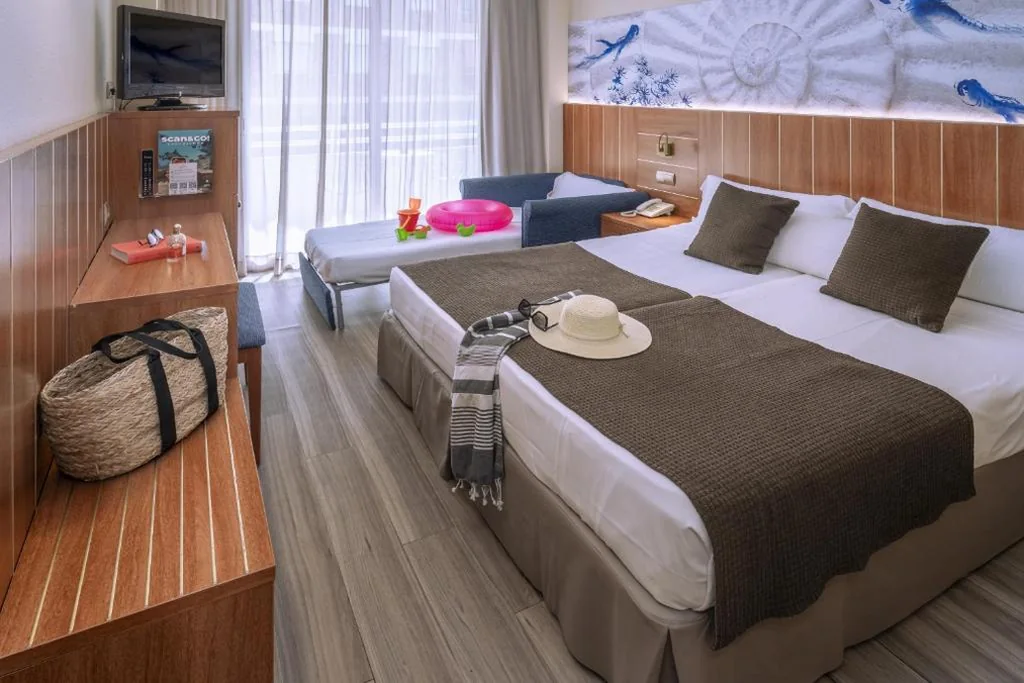 Camera doppia con letto supplementare - 1 o 2 letti (2 adulti + 1 bambino) — GHT Aquarium & Spa